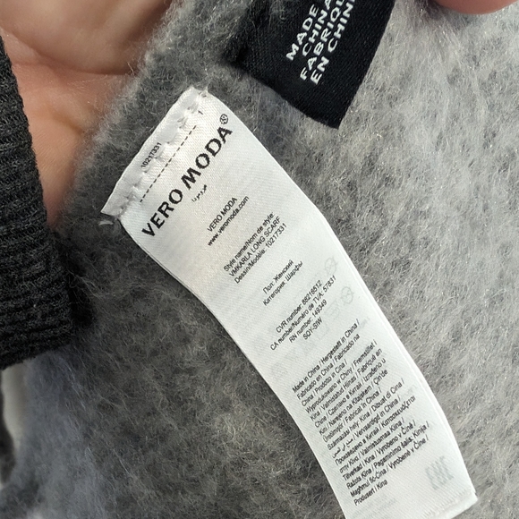 Oversized Blanket Grey Scarf - Picture 2 of 7